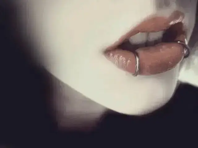 西檬之家-DT是什么？字母圈中的Dirty Talk解析